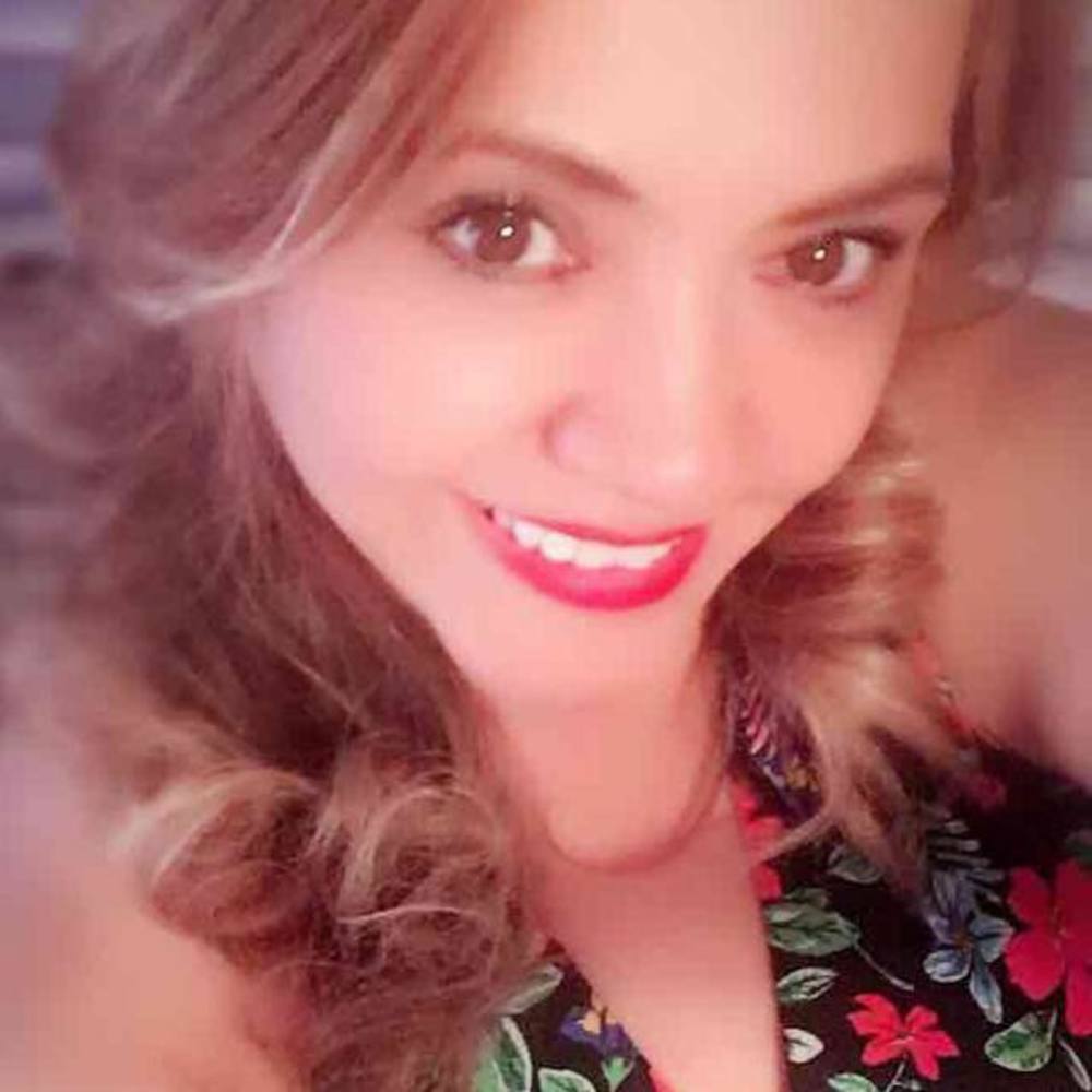 Meet your Posher, Adriana